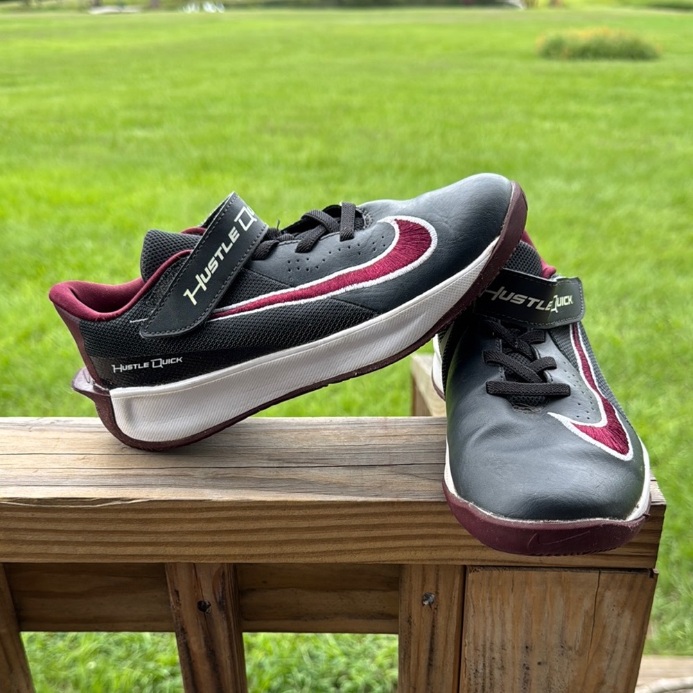 Nike Team Hustle Quick 3 Sneakers “Dark Smoke Grey Beetroot” Size 2Y